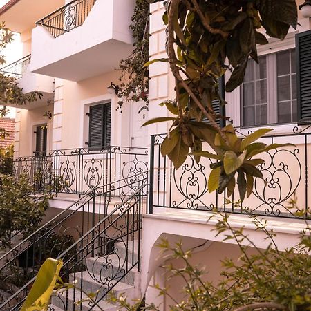 Chrisanthi Apartments Sívota Buitenkant foto