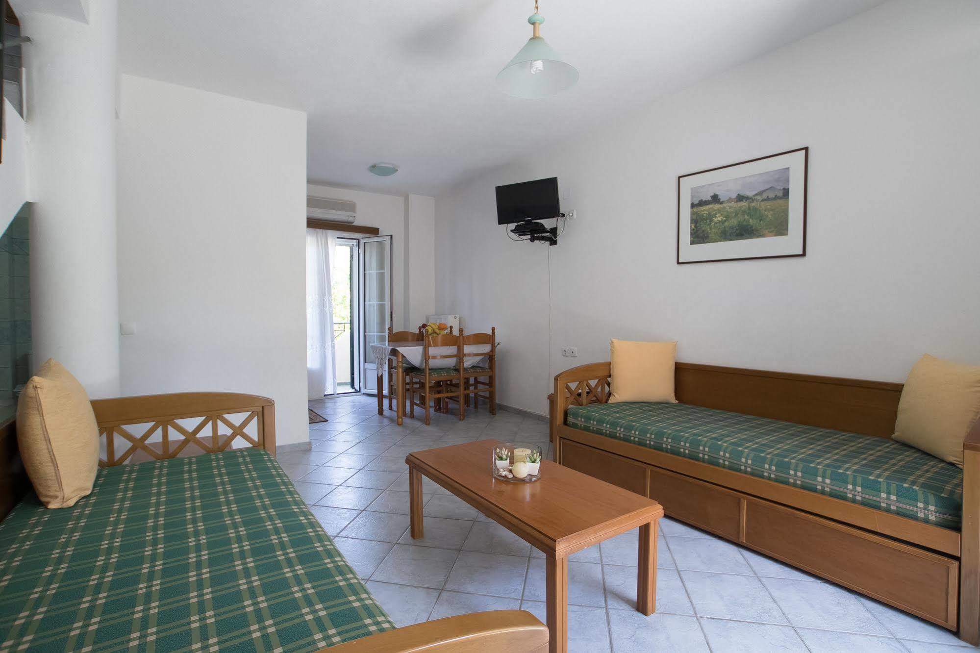 Chrisanthi Apartments Sívota Buitenkant foto